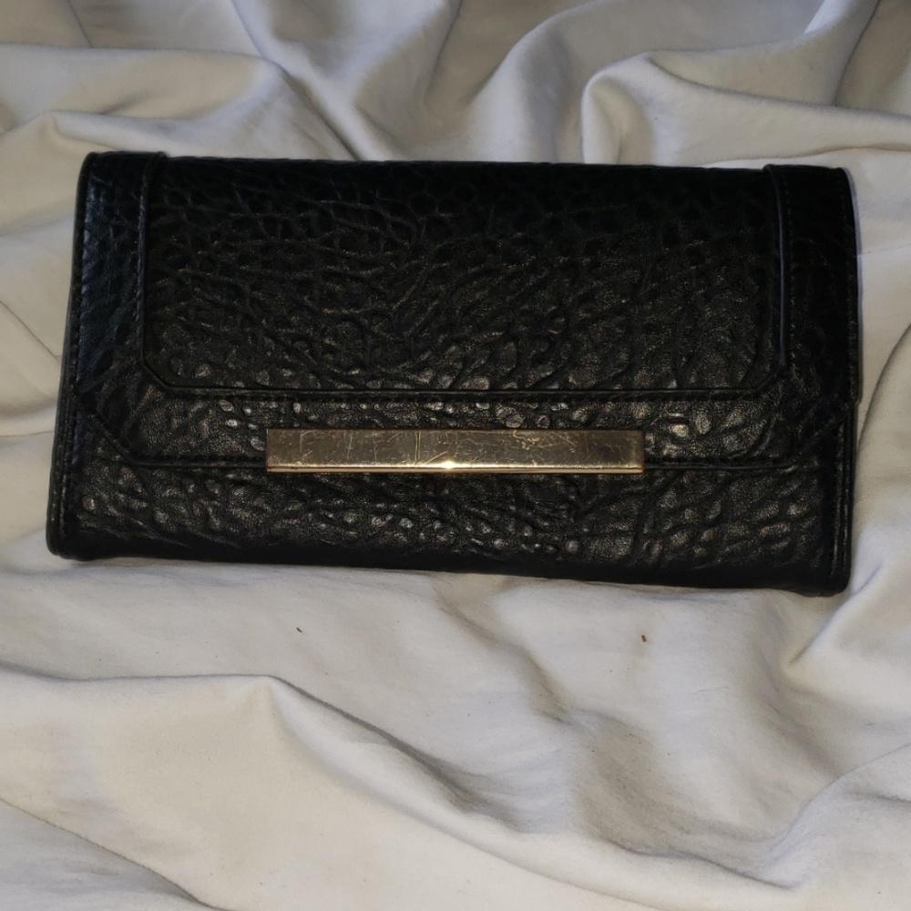 Women's black leather wallet